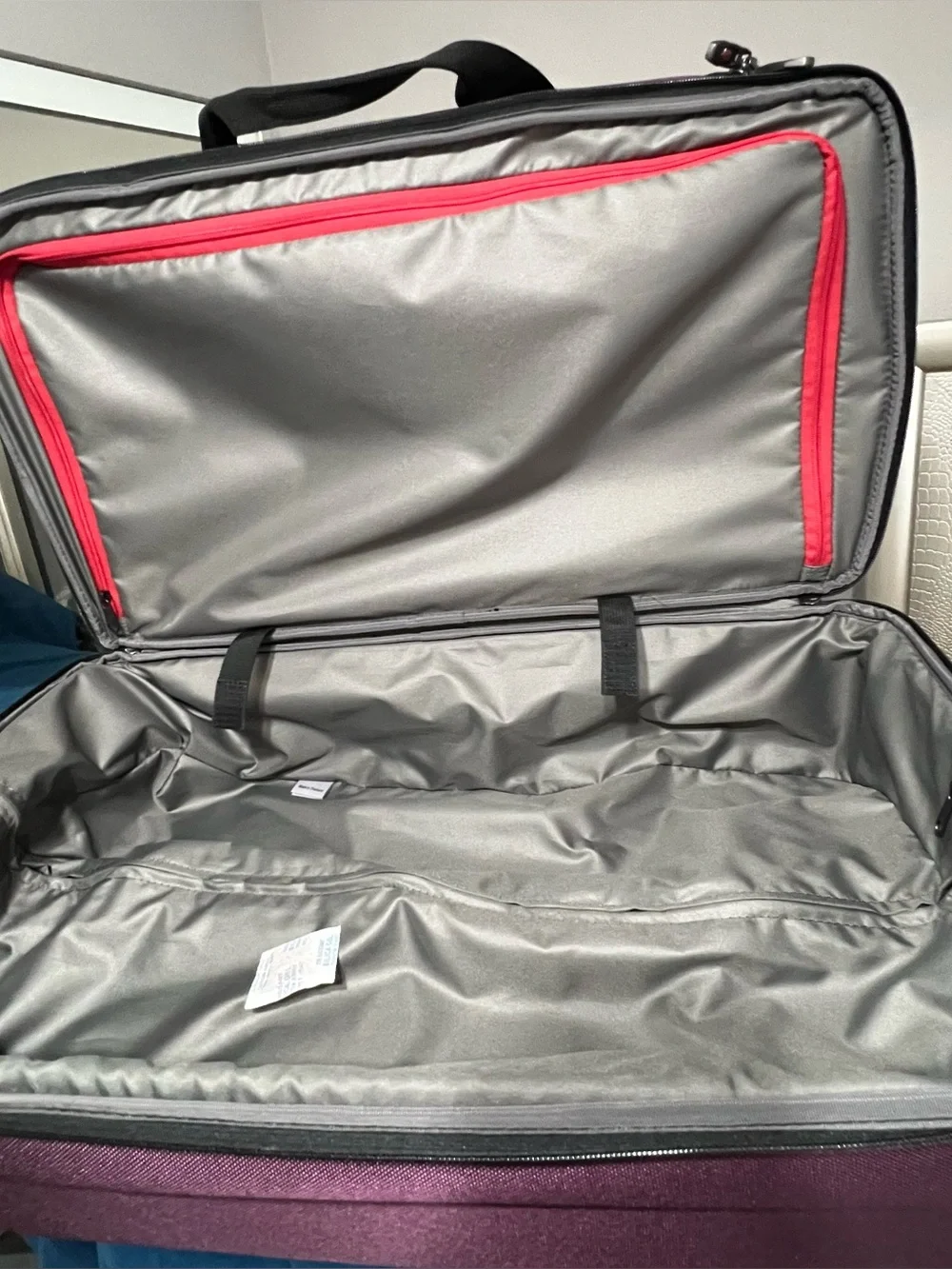 Victorinox spacious duffel